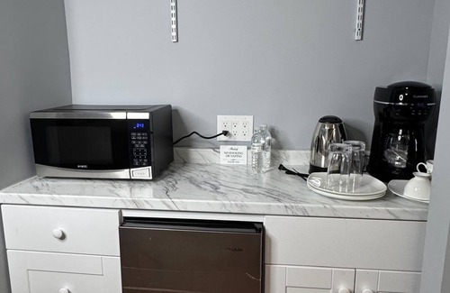 Uniondale House | Charming 1-bedroom house with WiFi, AC in delightful Uniondale