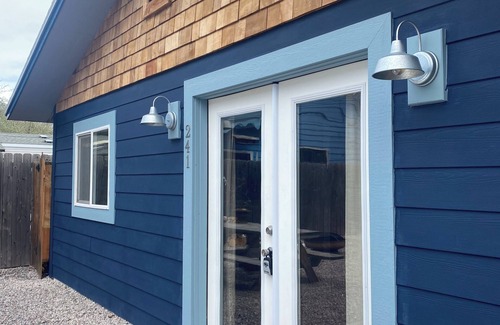 East Missoula House | Charming 1-bedroom house with WiFi, AC in brilliant Missoula.