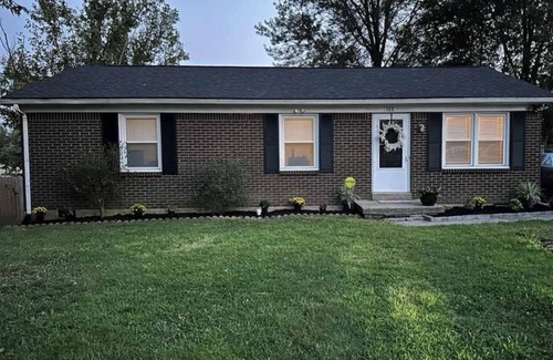 Richmond House | Charming 1-bedroom house with WiFi and AC in serene Richmond