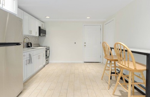 Baldwin Harbor House | Charming 1-bedroom house in Baldwin by the Water