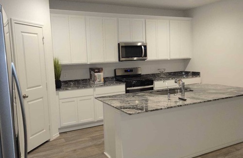 Rosenberg House | Charming 1-bedroom house with WiFi and AC in welcoming Richmond