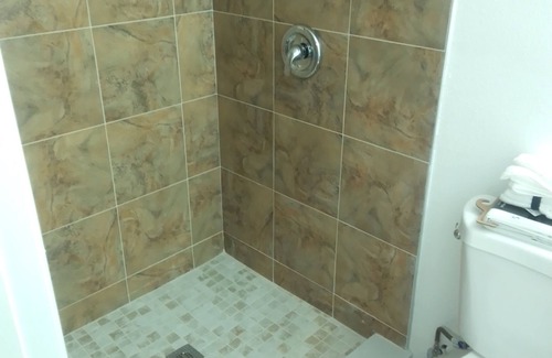 Zellwood House | Charming 1-bedroom house with WiFi, AC, parking for truckers in lovely Apopka