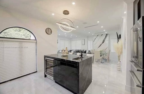Buena Vista House | Charming 1-bedroom house with AC, WiFi in welcoming Miami