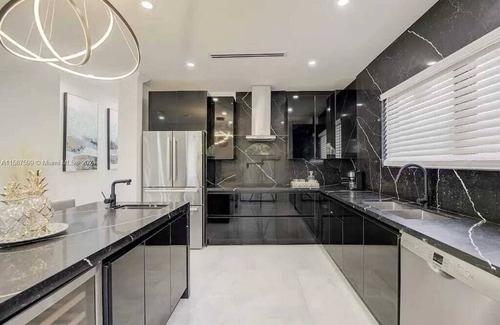 Buena Vista House | Charming 1-bedroom house with AC, WiFi in welcoming Miami