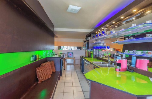 Koloa Condo | Charming 1-bedroom immediately on the shore Poipu's PK surf break, water views