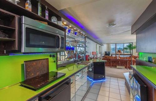 Koloa Condo | Charming 1-bedroom immediately on the shore Poipu's PK surf break, water views
