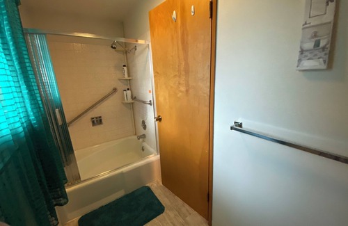 Omak House | Charming 1-bedroom in a house, great for sleeping and resting only.
