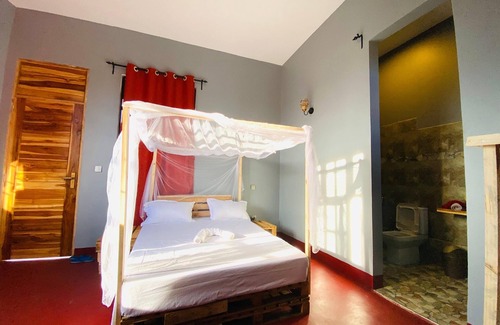 Arusha Cabin | Charming 1-bedroom Lodge in marvelous Arusha with WiFi