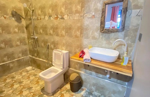 Arusha Cabin | Charming 1-bedroom lodge in peaceful Arusha with WiFi