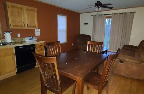 Hillsboro House | Charming 1-bedroom Manufactured home in Hillsboro with WiFi, AC