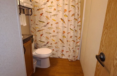 Hillsboro House | Charming 1-bedroom Manufactured home in Hillsboro with WiFi, AC