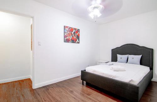 Beverly Hills Apartment | Charming 1-Bedroom Near Beverly Hills & Pico Dining