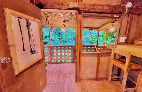 General Luna Cottage | Charming 1-Bedroom Cottage with Private Beach Access, Ocean 9, Queen Bed AC Wifi