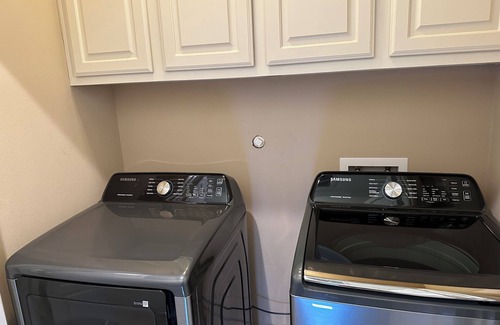 MacGregor House | Charming 1-Bedroom Private Ensuite in Downtown HTX w. Free Wifi