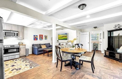 Seminole Heights Cottage | Charming 1-bedroom private guest house in historic neighborhood