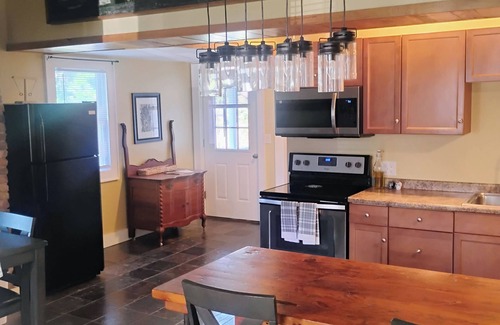 Sugar Loaf Apartment | Charming 1-bedroom Rekindled Farmhouse Historic Sugar Loaf, NY