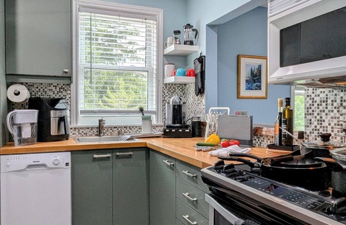 Meaford Condo | Charming 1-Bedroom Retreat- Hike & Bike near Georgian Bay