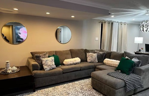 North Chesterfield House | Charming 1-bedroom suite with WiFi and AC in Bon Air