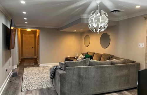North Chesterfield House | Charming 1-bedroom suite with WiFi and AC in Bon Air