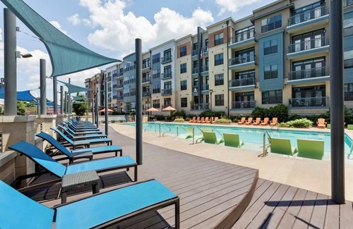 Charlotte Apartment | Charming 1-bedroom unit - steps from restaurants, entertainment and light rail