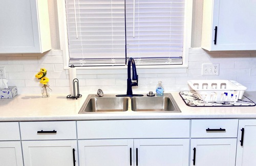 Cedar Rapids - Iowa City Apartment | Charming 1-bedroom apartment in Cedar Rapids
