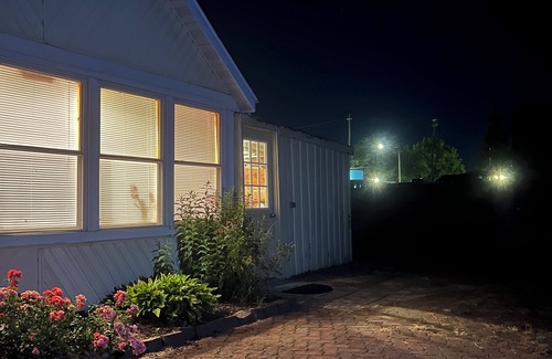 Cherry Valley Cottage | Charming 1-bedroom cottage in Cherry Valley - within walking distance to parks.