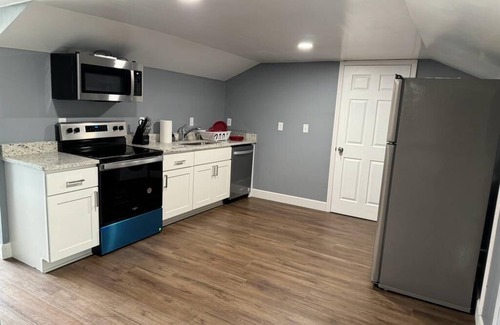 East Palatka Apartment | Charming 1-bedroom apartment #B in fabulous East Palatka with WiFi, AC