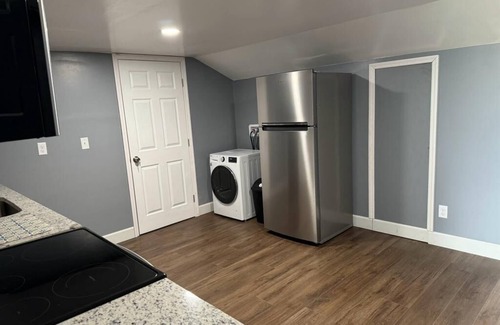 East Palatka Apartment | Charming 1-bedroom apartment #B in fabulous East Palatka with WiFi, AC