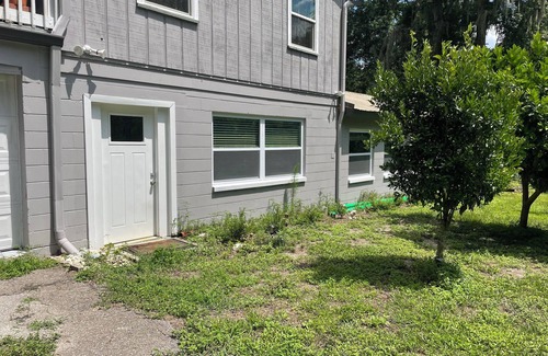 Gainesville Apartment | Charming 1-bedroom apartment with AC, WiFi in delightful Gainesville