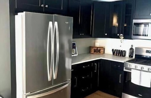 Northview Apartment | Charming 1-bedroom apartment with WiFi, AC in wonderful Grand Rapids