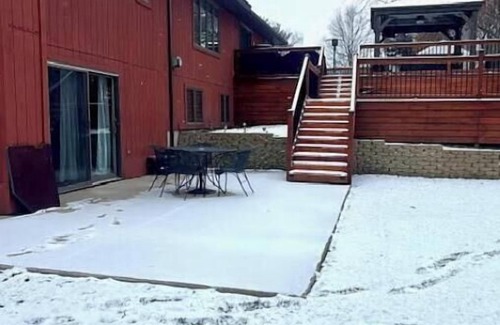 Northview Apartment | Charming 1-bedroom apartment with WiFi, AC in wonderful Grand Rapids