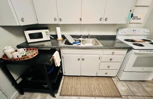 Great Falls Apartment | Charming 1-Bedroom Apartment in Great Neighborhood