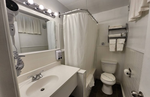 Lake George Hotel | Charming 1-bedroom hotel with AC and WiFi in wonderful Lake George