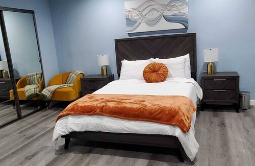 Chatsworth House | Charming 1-bedroom house in marvelous Los Angeles with WiFi, AC