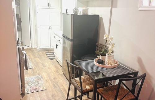 North Side Apartment | Charming 1-bedroom apartment in Mount Vernon with WiFi, AC