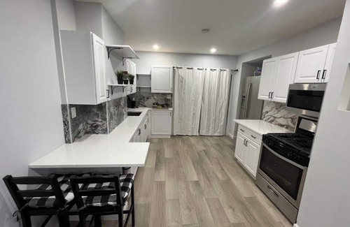 North Bergen Apartment | Charming 1-bedroom apartment in brilliant North Bergen with WiFi, AC