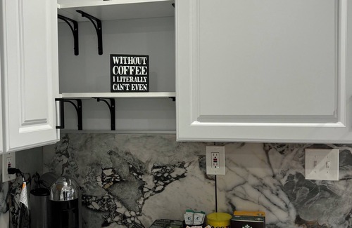 North Bergen Apartment | Charming 1-bedroom apartment in brilliant North Bergen with WiFi, AC
