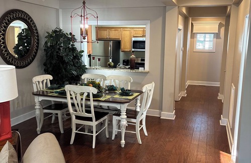 Lackey Condo | Charming 1-bedroom condo in cool Williamsburg with AC, fitness room