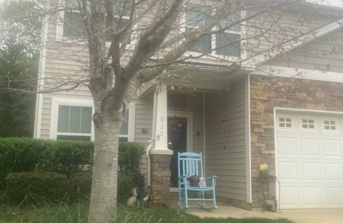 Mebane House | Charming 1-bedroom w/private bath in house with WIFI in quaint Mebane