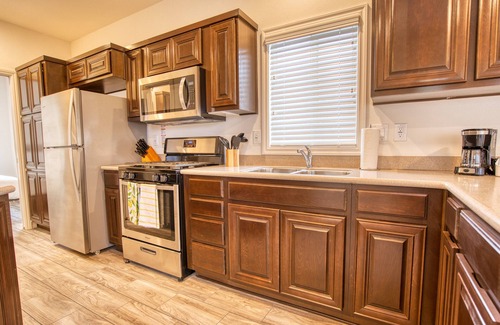 Coachella Cottage | Charming 1 bedroom w/loft cottage in fabulous Coachella, California. No Pets