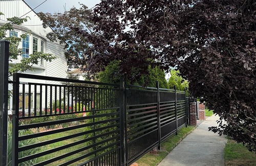 Canarsie House | Charming 1-bedroom with WiFi and central AC in Brooklyn