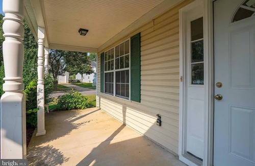 St. Charles House | Charming 1-bedroom with attached bath room in Waldorf , MD