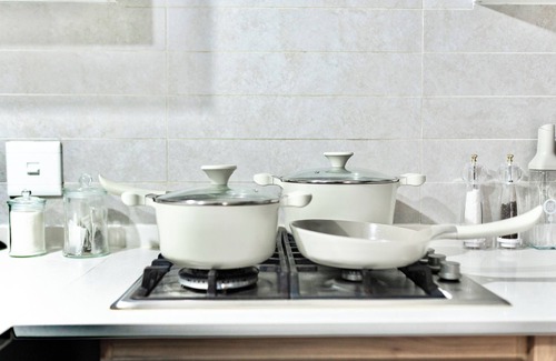 Greater Johannesburg Metropolitan Area Apartment | Charming 1-bedroom & 1-bathroom apartment in vibrant Johannesburg with Wi-Fi