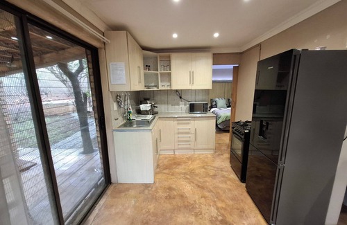 Marloth Park Cottage | Charming 1-bedroom cottage in enchanting Marloth Park with WiFi, AC