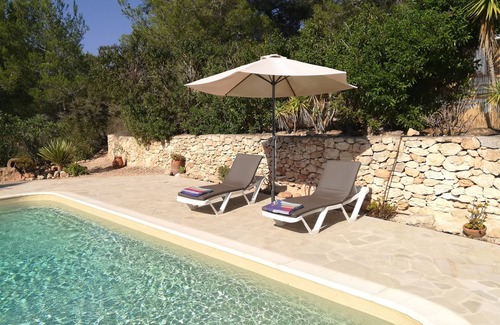 Sant Agusti des Vedra Apartment | Charming 1-bedroomed studio with private pool.