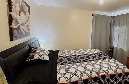 El Cerrito House | ✨ Charming 1-BR Home ✨ Sleeps 4 🛏️ in ♥️ of El Cerrito Minutes from Dining 🍽️