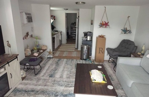Hills T P Apartment | Charming 1-BR apt, Mermaid Hideaway with WiFi, AC in enjoyable Fort Myers Beach
