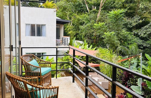 Jaco Apartment | Charming 1-bedroom apartment in Punta Leona near playa blanca & jaco. W/Pool