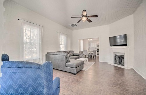 Historic District House | Charming 100-Year-Old Home Less Than 1 Mi to Downtown