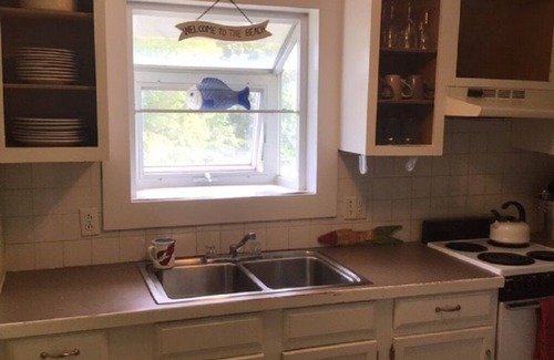 Loveitts Field House | Charming 110-year former Inn 10' from the Ocean!
